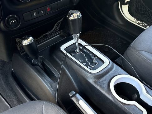 Used 2016 Jeep Wrangler Sport AWD/4WD image 24