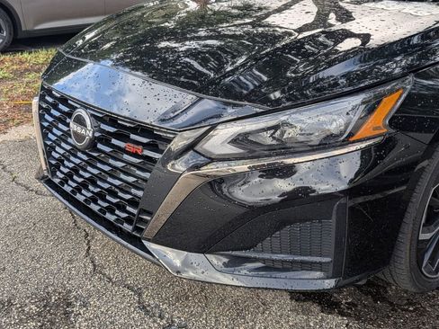 Used 2024 Nissan Altima 2.5 SR w/ SR Premium Package image 4