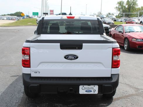 New 2025 Ford Maverick XLT w/ XLT Luxury Package FWD image 4