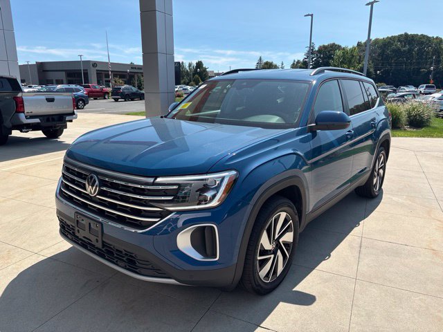 Used 2026 Volkswagen Atlas SE AWD/4WD image 4