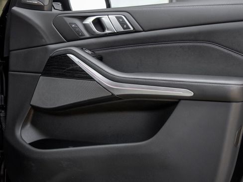 Used 2024 BMW X7 M60i AWD/4WD image 41