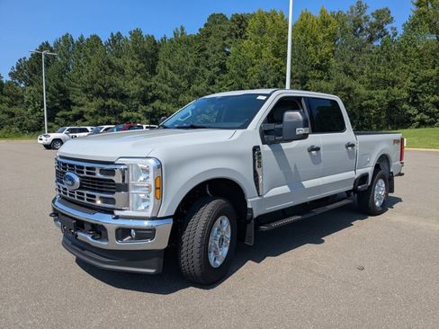 Certified 2026 Ford F250 XLT w/ FX4 Off-Road Package AWD/4WD image 3
