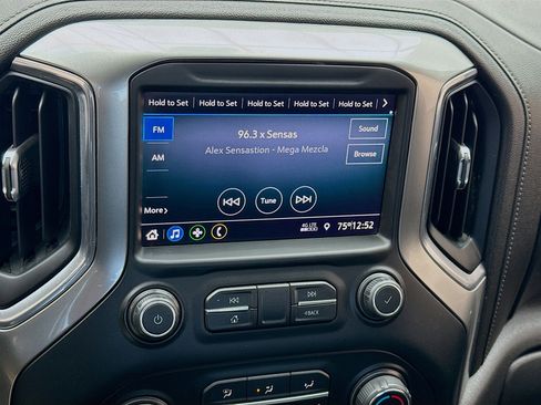 Used 2020 Chevrolet Silverado 1500 LT w/ LT Value Package image 11