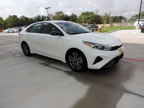 Used 2024 Kia Forte GT-Line FWD image 3