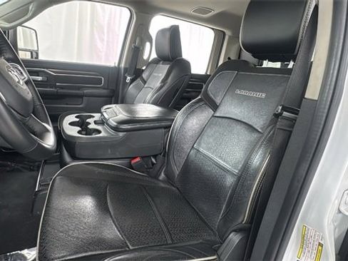 Used 2024 RAM 2500 Laramie image 10