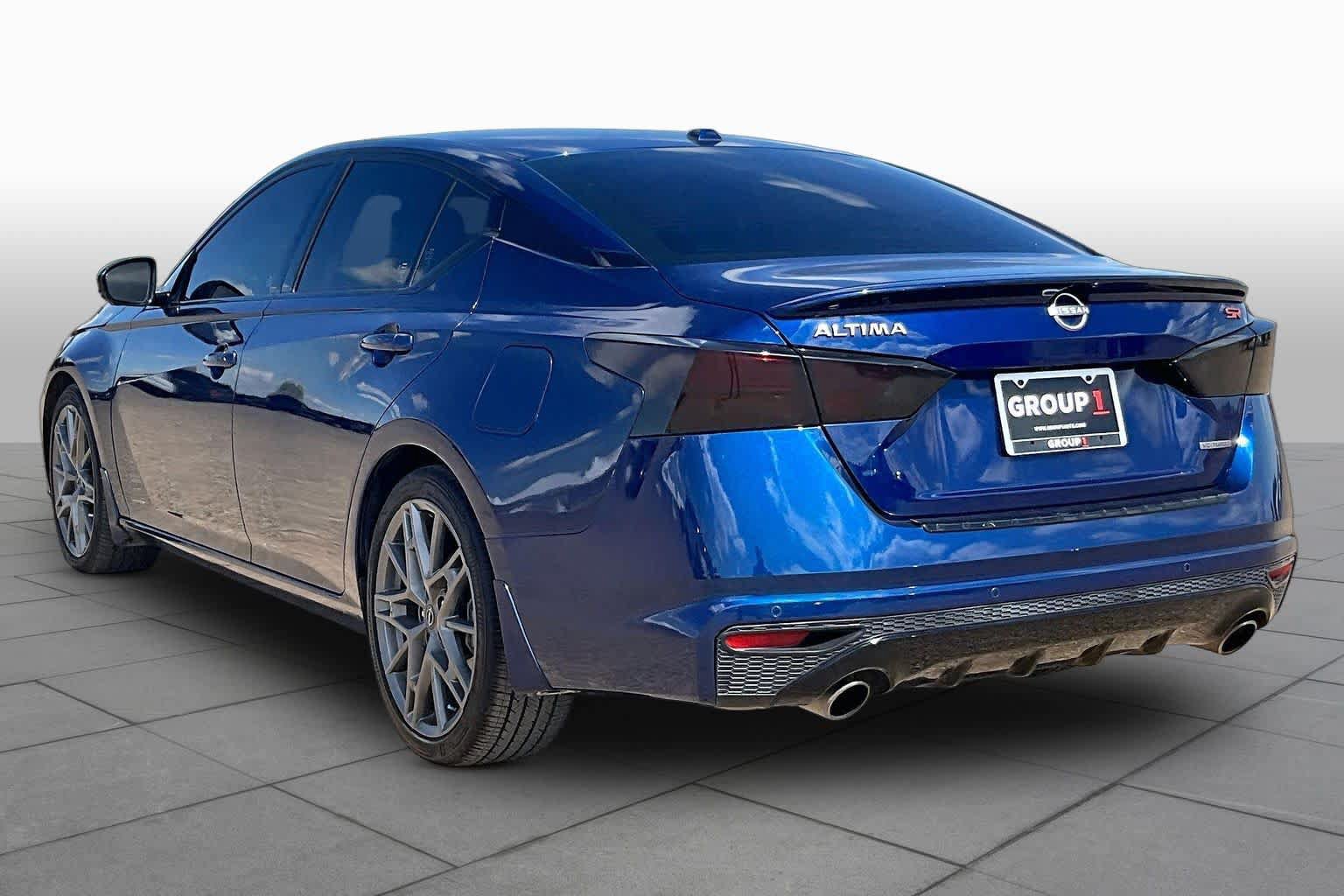 Used 2023 Nissan Altima 2.0 SR FWD image 12