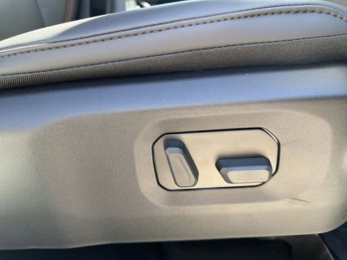 New 2026 Jeep Wrangler Unlimited Rubicon image 21