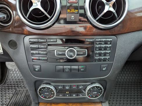 Used 2014 Mercedes-Benz GLK 350 4MATIC image 24