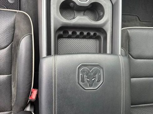 Used 2022 RAM 1500 Laramie w/ Sport Appearance Package AWD/4WD image 11