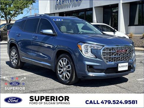 Used 2024 GMC Terrain Denali w/ Denali Premium Package AWD/4WD image 1
