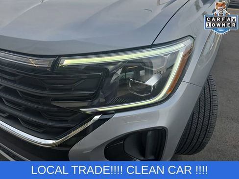 Used 2025 Volkswagen Atlas Cross Sport SE AWD/4WD image 23