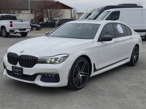 Used 2017 BMW 740i xDrive 740i xDrive image 44