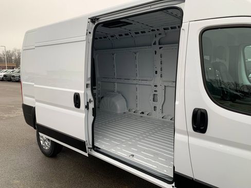 New 2026 RAM ProMaster 2500 w/ Quick Order Package 22H SLT+ image 13