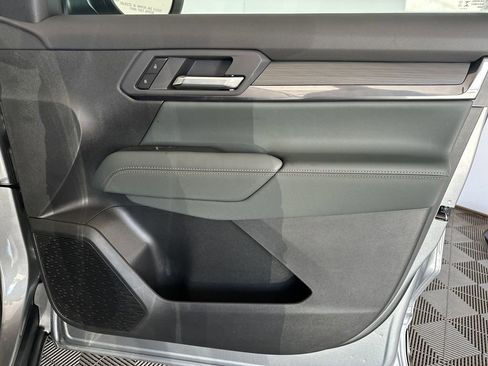 New 2026 GMC Terrain AT4 w/ Technology Package II AWD/4WD image 36