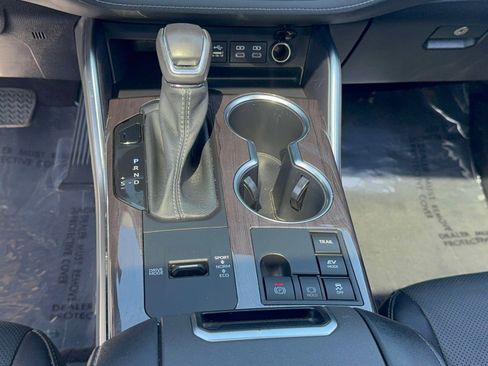 Used 2023 Toyota Highlander Limited image 22