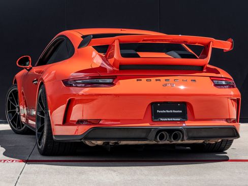 Certified 2018 Porsche 911 GT3 RWD image 3