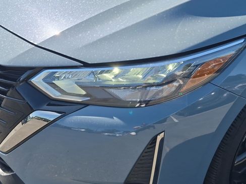 Used 2024 Nissan Sentra SR w/ Lighting Package FWD image 10