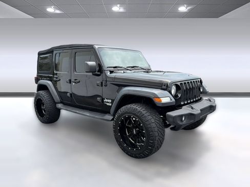 Used 2018 Jeep Wrangler Unlimited Sport S AWD/4WD image 7