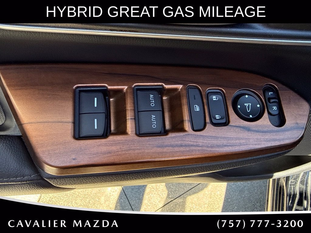 Used 2020 Honda CR-V Touring image 12