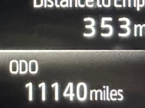 Used 2025 Toyota Highlander XLE image 25