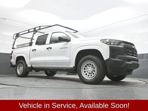 Used 2024 Chevrolet Colorado W/T w/ Safety Package RWD image 31