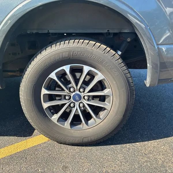 Used 2018 Ford F150 XLT w/ Equipment Group 302A Luxury AWD/4WD image 19