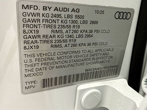 Certified 2025 Audi Q5 Premium Plus w/ Premium Plus AWD/4WD image 35