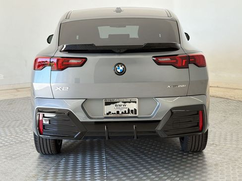 New 2026 BMW X2 xDrive28i AWD/4WD image 10