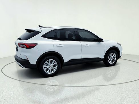 New 2026 Ford Escape Active w/ Cold Weather Package AWD/4WD image 9