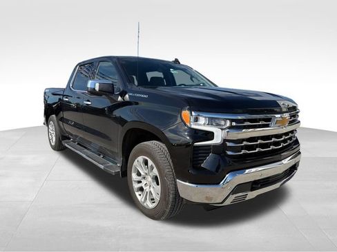 Used 2025 Chevrolet Silverado 1500 LTZ w/ LTZ Premium Package AWD/4WD image 3
