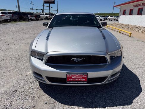 Used 2013 Ford Mustang Coupe RWD image 8