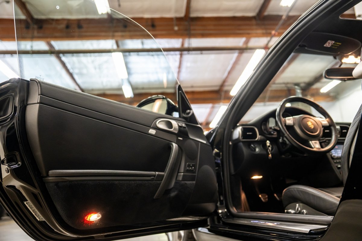 Used 2009 Porsche 911 Carrera S RWD image 16