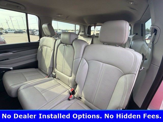 Used 2024 Jeep Wagoneer Series II w/ Flexible Seating Group RWD image 7