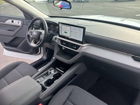 Used 2025 Ford Explorer Active image 43