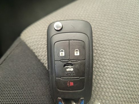 Used 2014 Chevrolet Cruze LS FWD image 32
