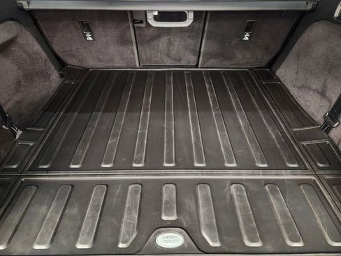 Used 2025 Land Rover Discovery S AWD/4WD image 32
