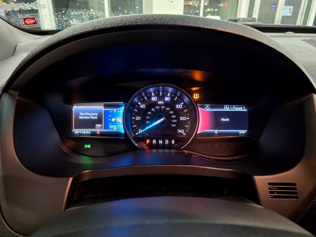Used 2016 Ford Explorer Limited w/ Equipment Group 301A FWD image 21