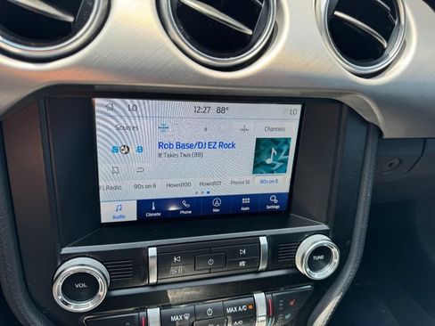 Used 2019 Ford Mustang GT Premium RWD image 17