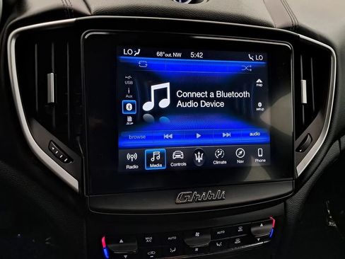 Used 2019 Maserati Ghibli S Q4 AWD/4WD image 18