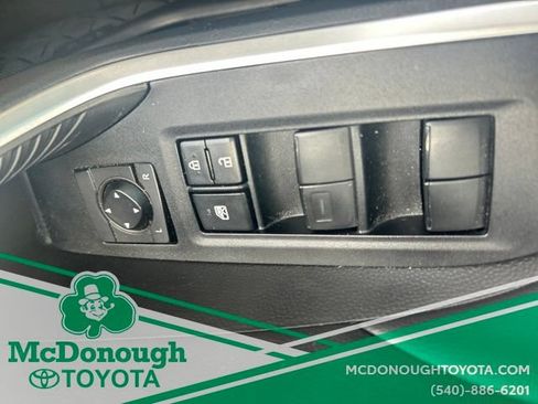 Used 2023 Toyota RAV4 LE AWD/4WD image 14