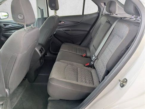 Used 2024 Chevrolet Equinox LT FWD image 17