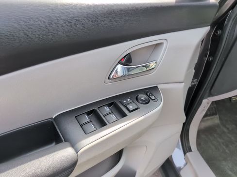 Used 2016 Honda Odyssey EX image 17