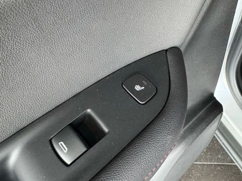 Used 2020 Chevrolet Blazer RS image 23