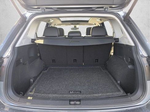 Used 2018 Volkswagen Tiguan SEL Premium image 6