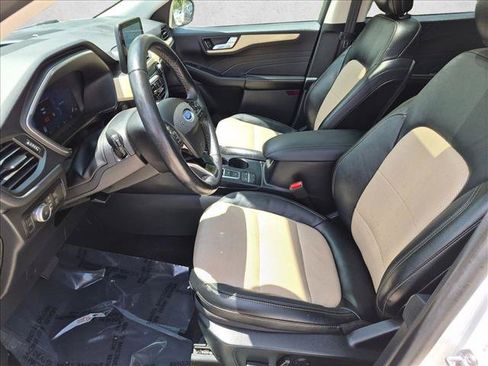 Used 2021 Ford Escape Titanium w/ Titanium Elite Package AWD/4WD image 16