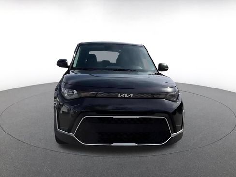 Used 2025 Kia Soul LX w/ LX Technology Package FWD image 4