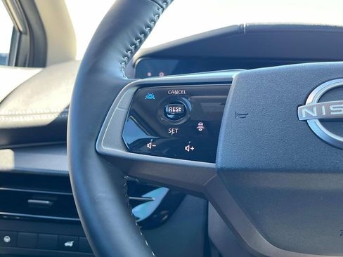 Certified 2025 Nissan Murano SV image 34