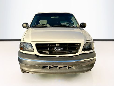Used 2003 Ford F150 XLT image 2