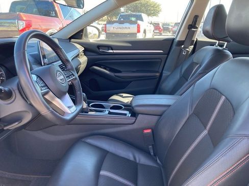 Used 2025 Nissan Altima 2.5 SR image 10