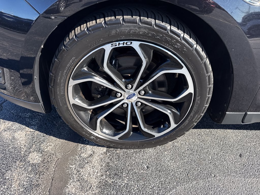 Used 2016 Ford Taurus SHO w/ Equipment Group 401A AWD/4WD image 13